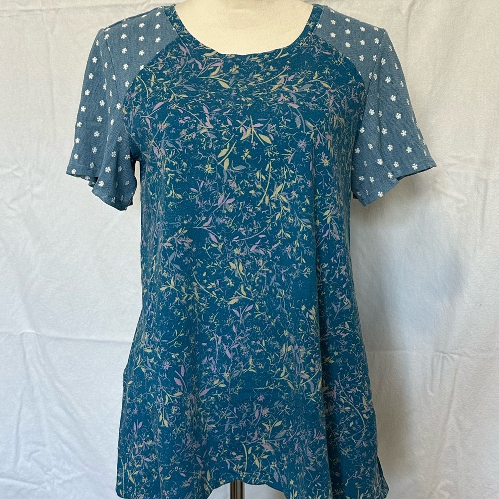 LOGO by Lori Goldstein Contrasting Patterns Floral Short Sleeve Top